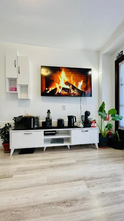 Leto House Apartment Targu Jiu Bagian luar foto
