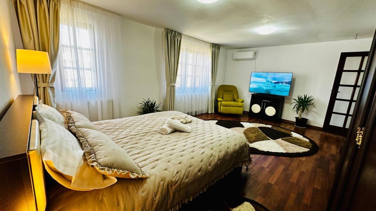 Leto House Apartment Targu Jiu Bagian luar foto