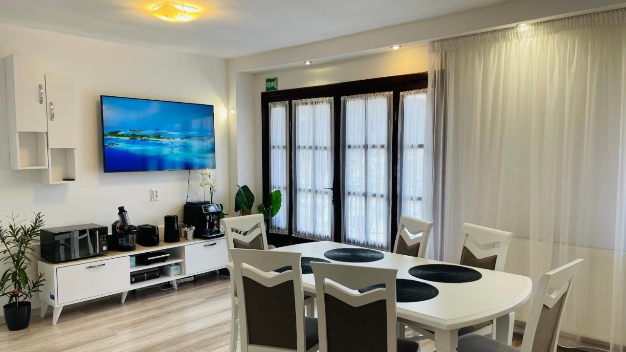 Leto House Apartment Targu Jiu Bagian luar foto